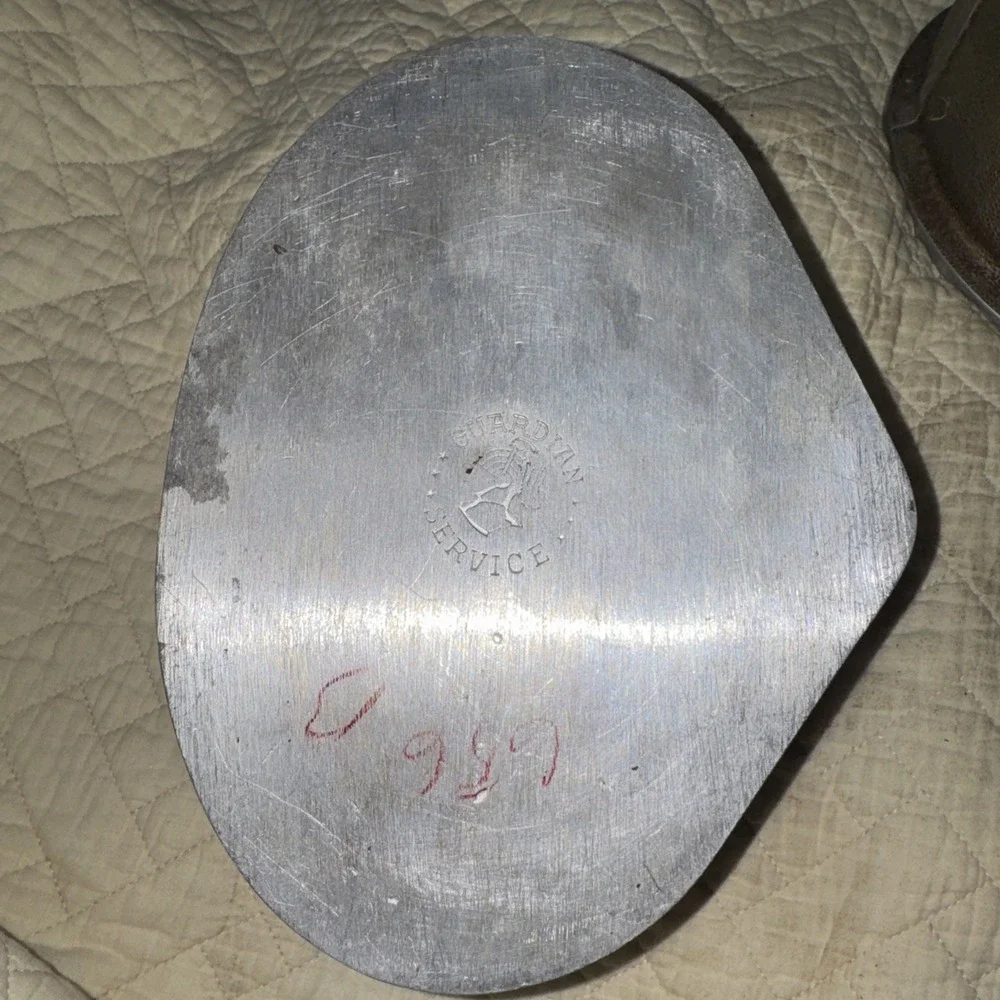 Guardian Service Hammered Aluminum Triangular Casserole 2.5 Quart No Lid